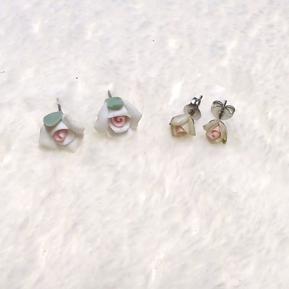 Vintage 1928 Porcelain Floral Rose Stud Earrings Qty 2 Pairs - Picture 2 of 7